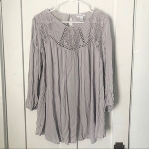 Liz Lange Maternity - Grey Lace Top - Size XXL
